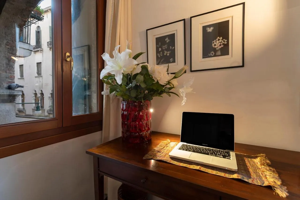 Ca Paola Cozy Venice Apartment